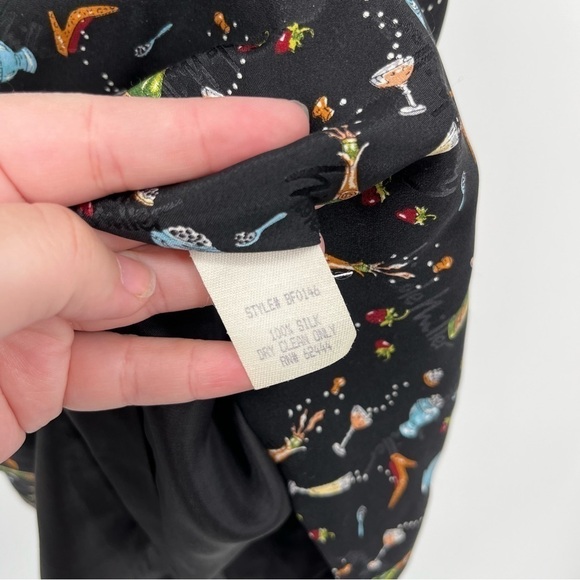 Vintage Nicole Miller Collection 100% Silk Novelty Strawberry Ice-cream print - Picture 7 of 7